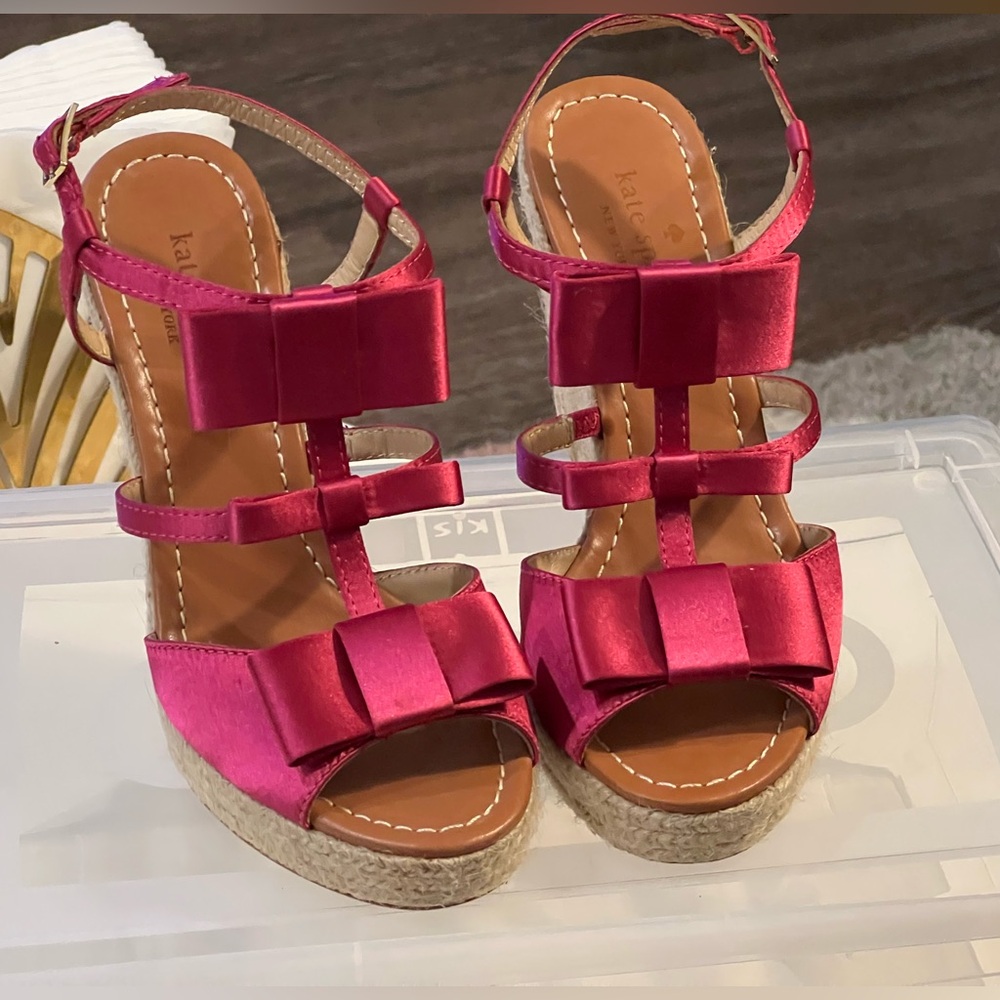 Kate Spade bow wedge heel sandals size 6